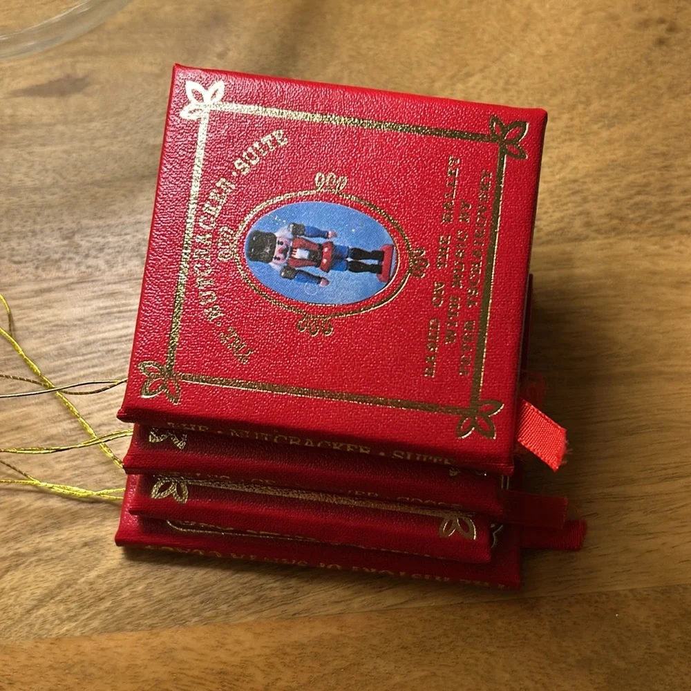 FOUR KURT ALDER RED MINI RED BOOKS. ORNAMENTS 1977
LIKE NEW - Picture 7 of 7